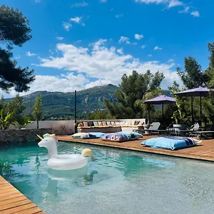  Gasthuis Holistika : / Pool / Air Conditioning/ Mont Faron